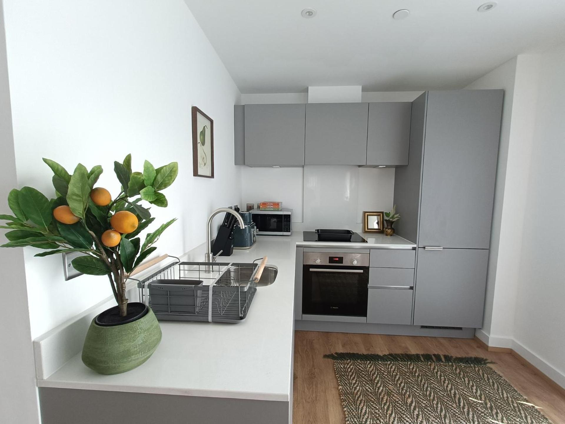 Snuggle Inn: Riverside Apartments with Thames Views London Exterior photo